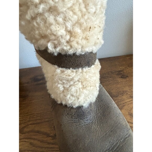 UGG Blayre II Brown Suede Leather Distressed Sheepskin Ankle Boot Women Size 9 - Picture 6 of 16